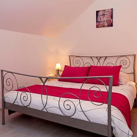 Apartments Park Vela Luka Bilik gambar