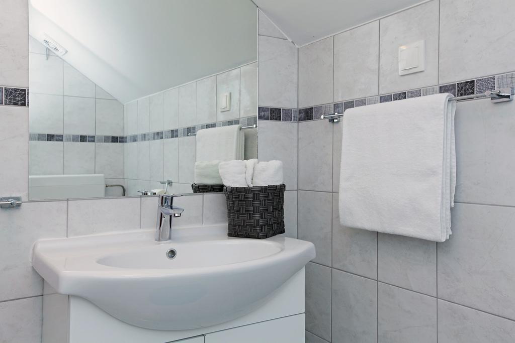Apartments Park Vela Luka Bilik gambar
