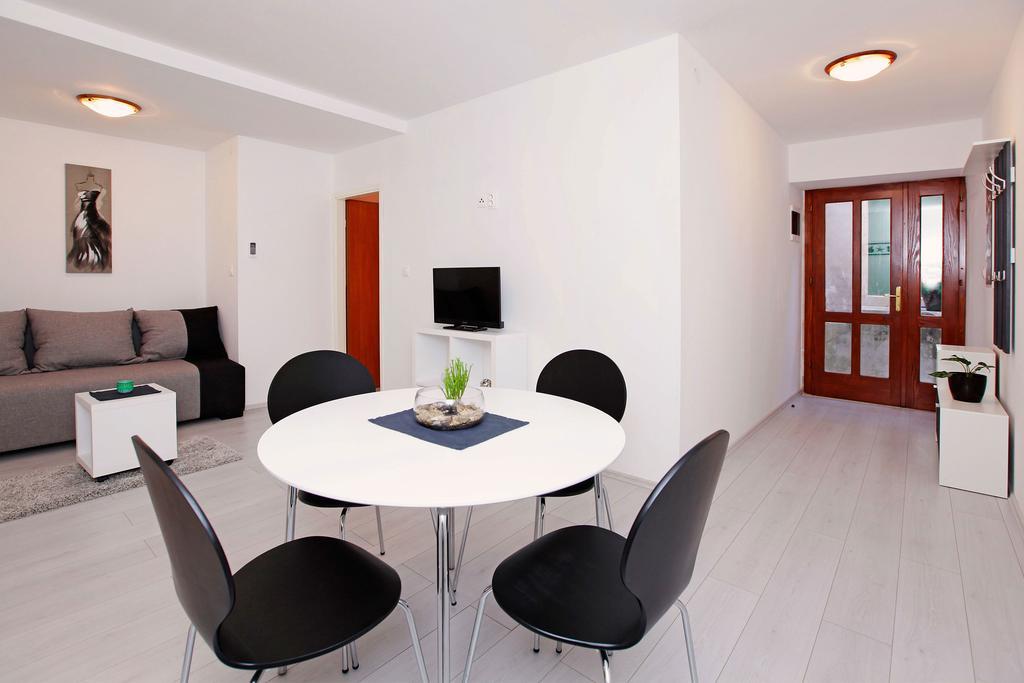 Apartments Park Vela Luka Bilik gambar
