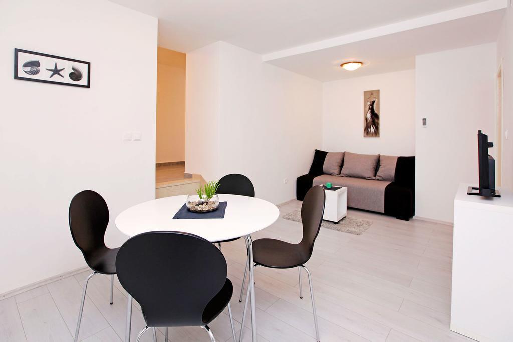 Apartments Park Vela Luka Bilik gambar